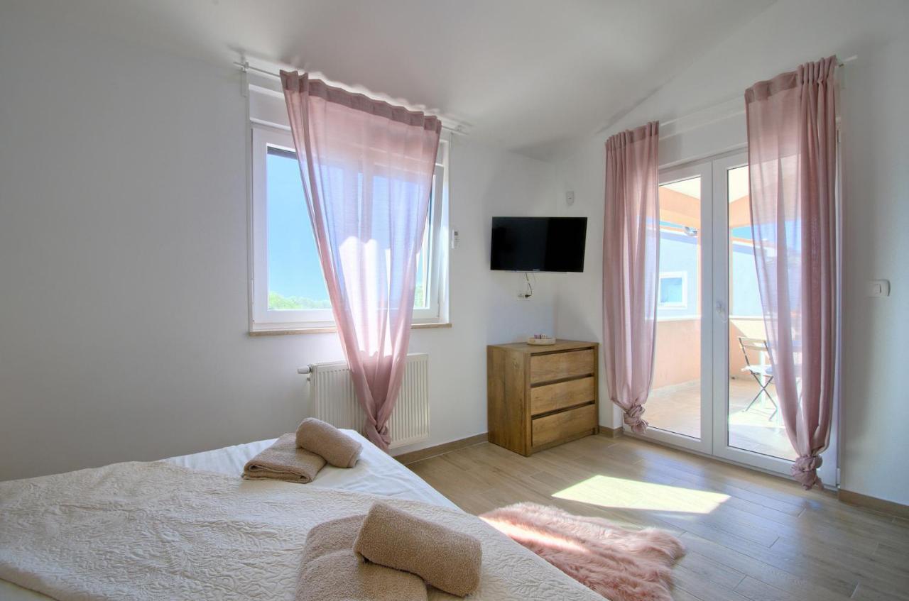 Vila Moki Mit Privatem Beheizbarem Pool Pula
