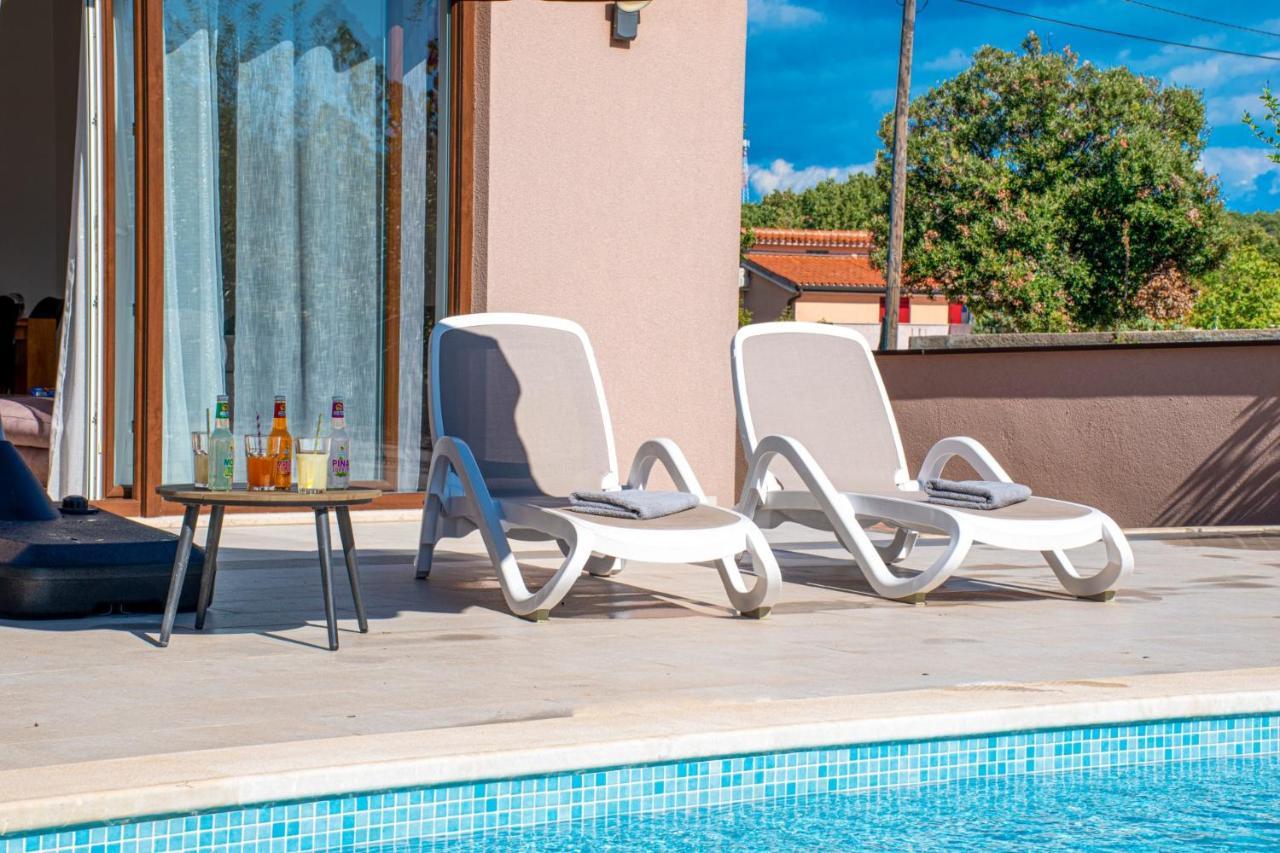 Moki Mit Privatem Beheizbarem Pool